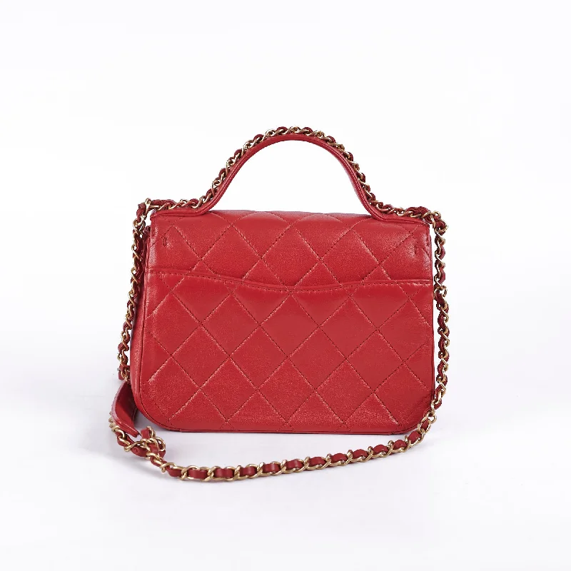 Chanel bags with classic and elegant designsChanel Seasonal Red Top Handle