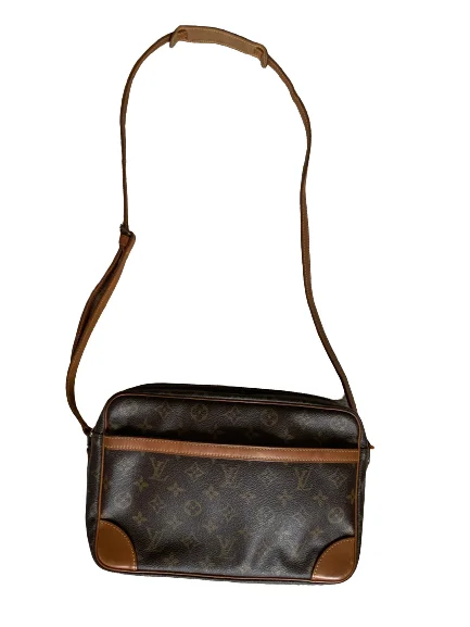 Louis Vuitton Capucines bags with smooth calfskin leather for luxuryLouis Vuitton Trocadero 30 i Monogram